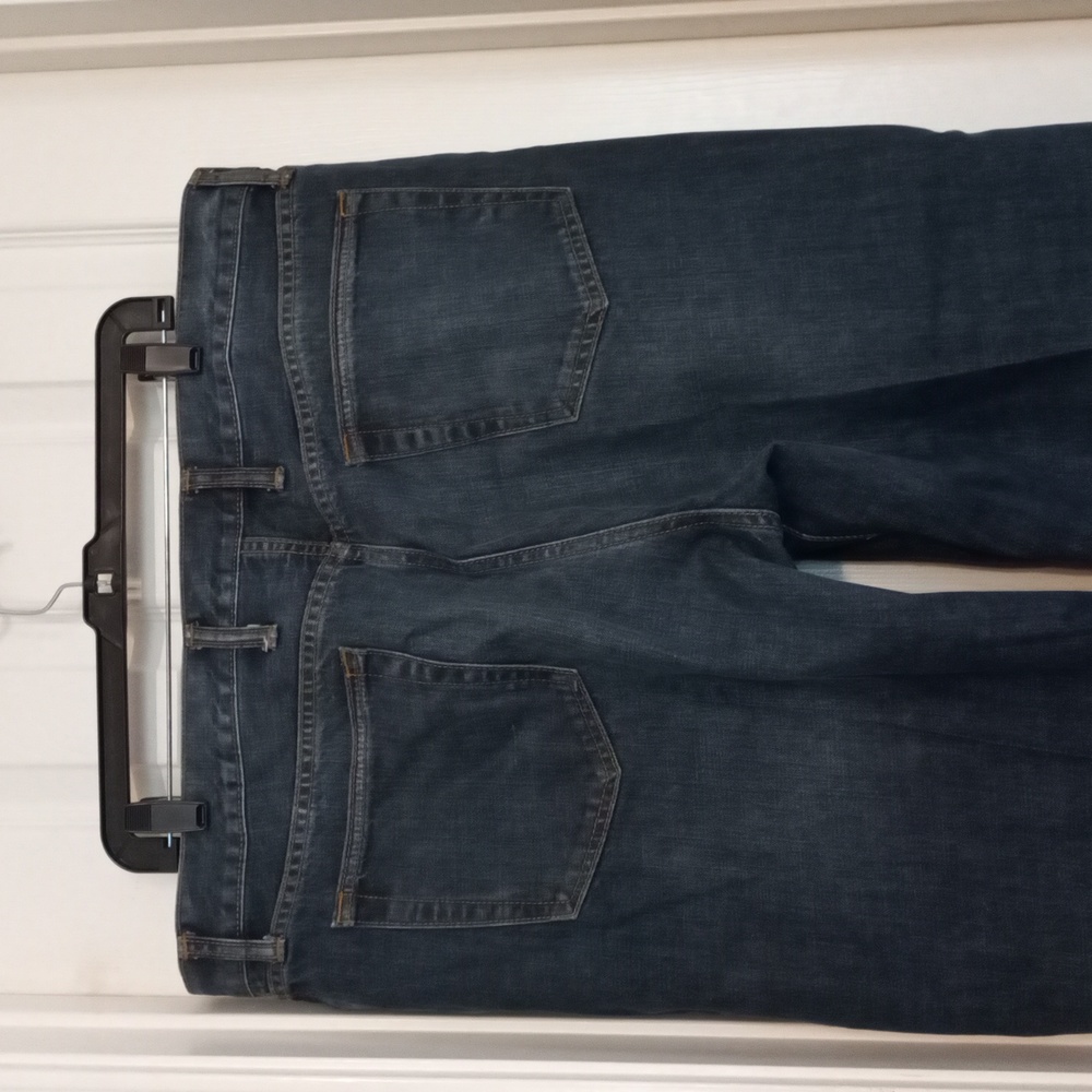 GAP. - Picture 4 of 5
